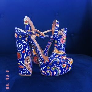 Chinese Laundry ABIE (Paisley Blue) Platforms